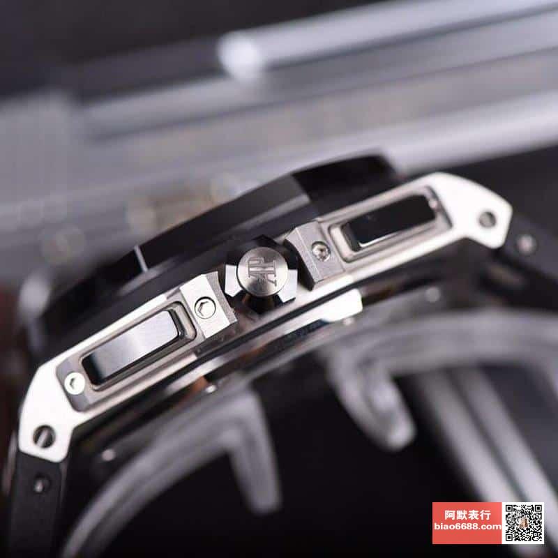 로얄오프 오프쇼어 화이트/블랙 다이얼 러버밴드 / JF 26400SO / 44mm / cal.3126 무브먼트로 업그레이드!