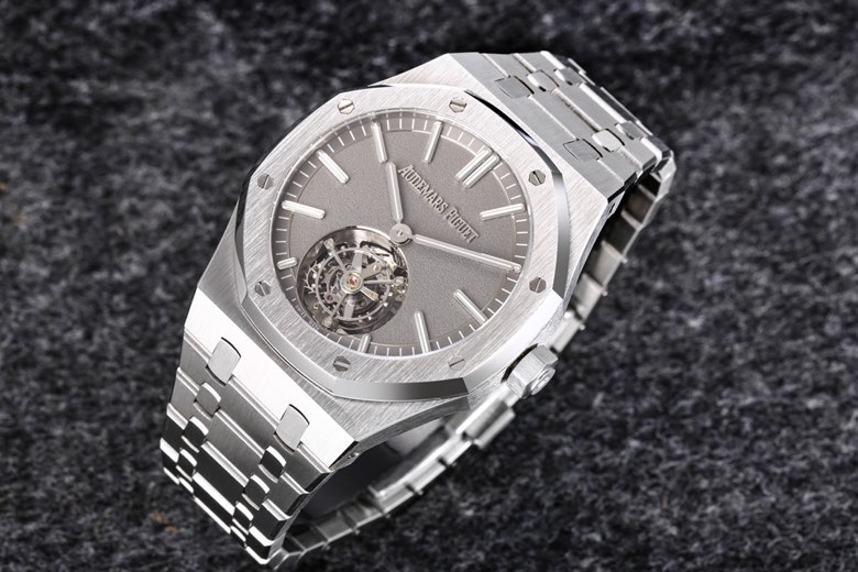 로얄오크 플라잉 뚜르비옹 스틸 그레이다이얼 / R8 26530TI / 41mm / cal.2950 무브먼트로 업그레이드! 41mm*12.5mm