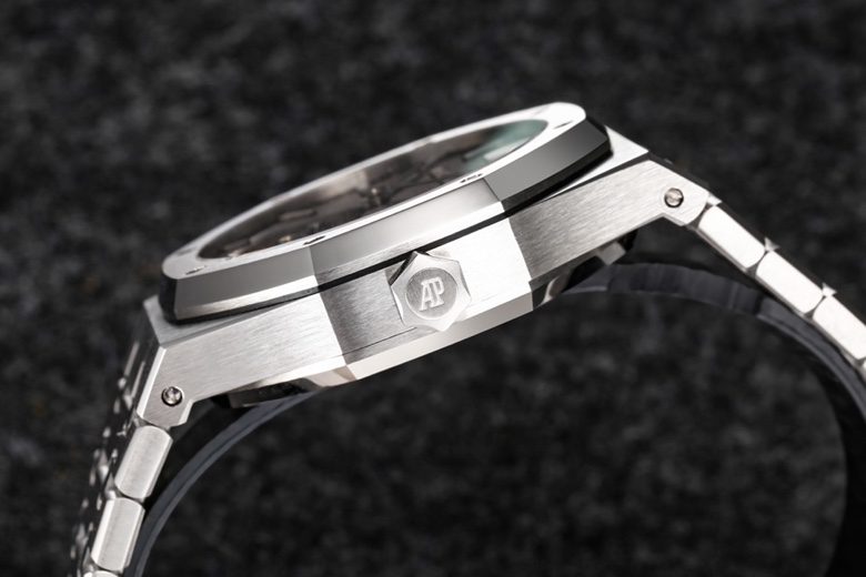 로얄오크 플라잉 뚜르비옹 스틸 그레이다이얼 / R8 26530TI / 41mm / cal.2950 무브먼트로 업그레이드! 41mm*12.5mm