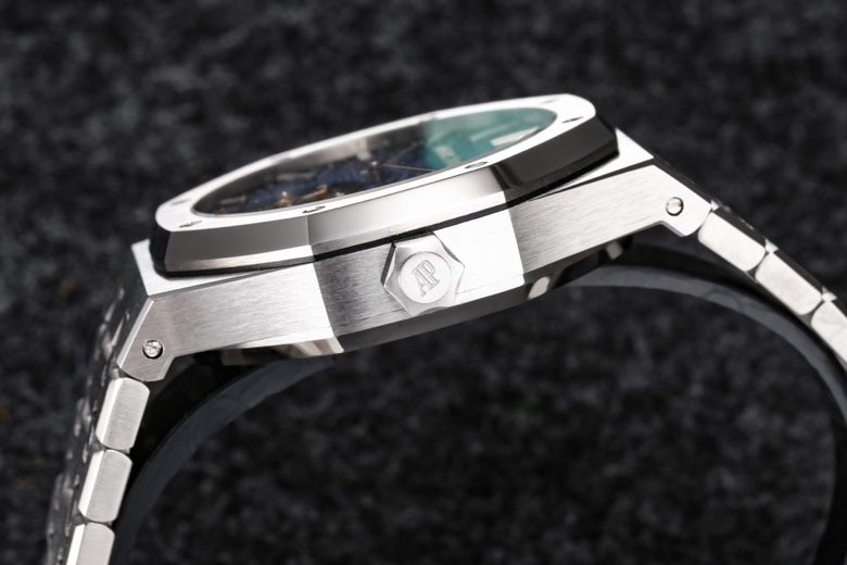로얄오크 플라잉 뚜르비옹 스틸 블루다이얼 / R8 26530PT / 41mm / cal.2950 무브먼트로 업그레이드! 41mm*12.5mm