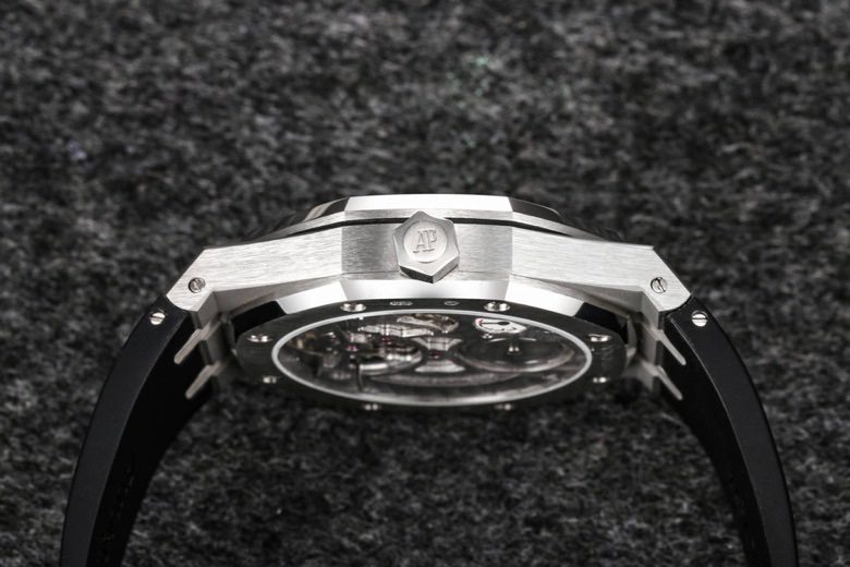 로얄오크 뚜르비옹 스틸 그레이다이얼 / R8 26522BC / 41mm / cal.2924 무브먼트로 업그레이드! 41mm*10.6mm