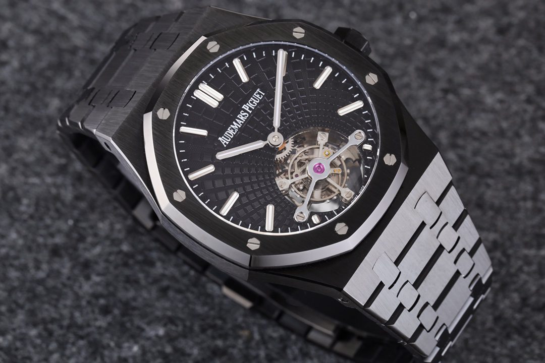 로얄오크 뚜르비옹 올블랙 / R8 26522CE / 41mm / cal.2924 무브먼트로 업그레이드! 41mm*10.6mm