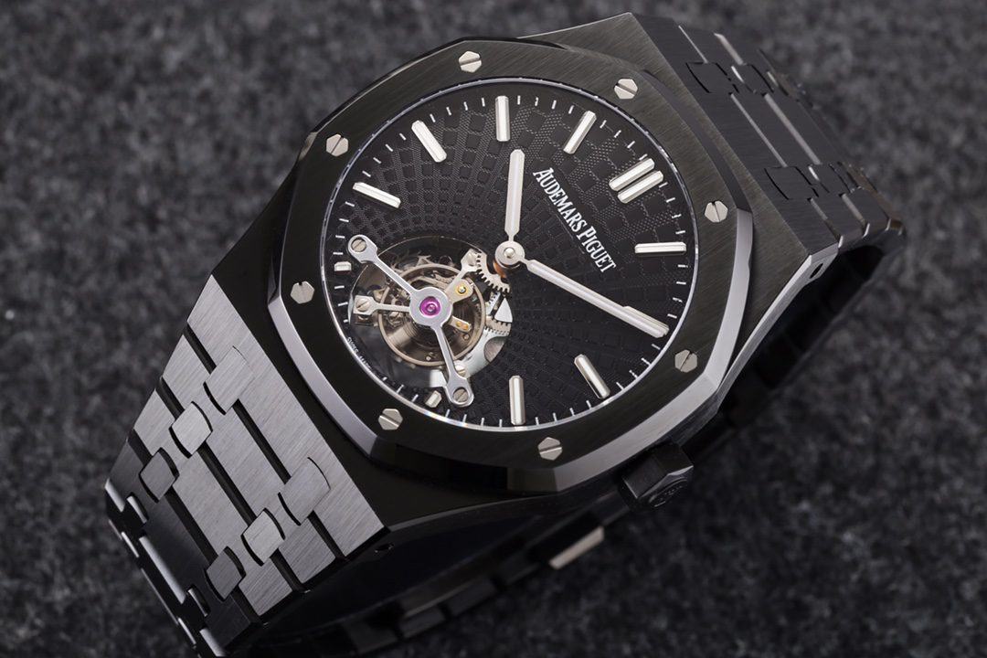 로얄오크 뚜르비옹 올블랙 / R8 26522CE / 41mm / cal.2924 무브먼트로 업그레이드! 41mm*10.6mm
