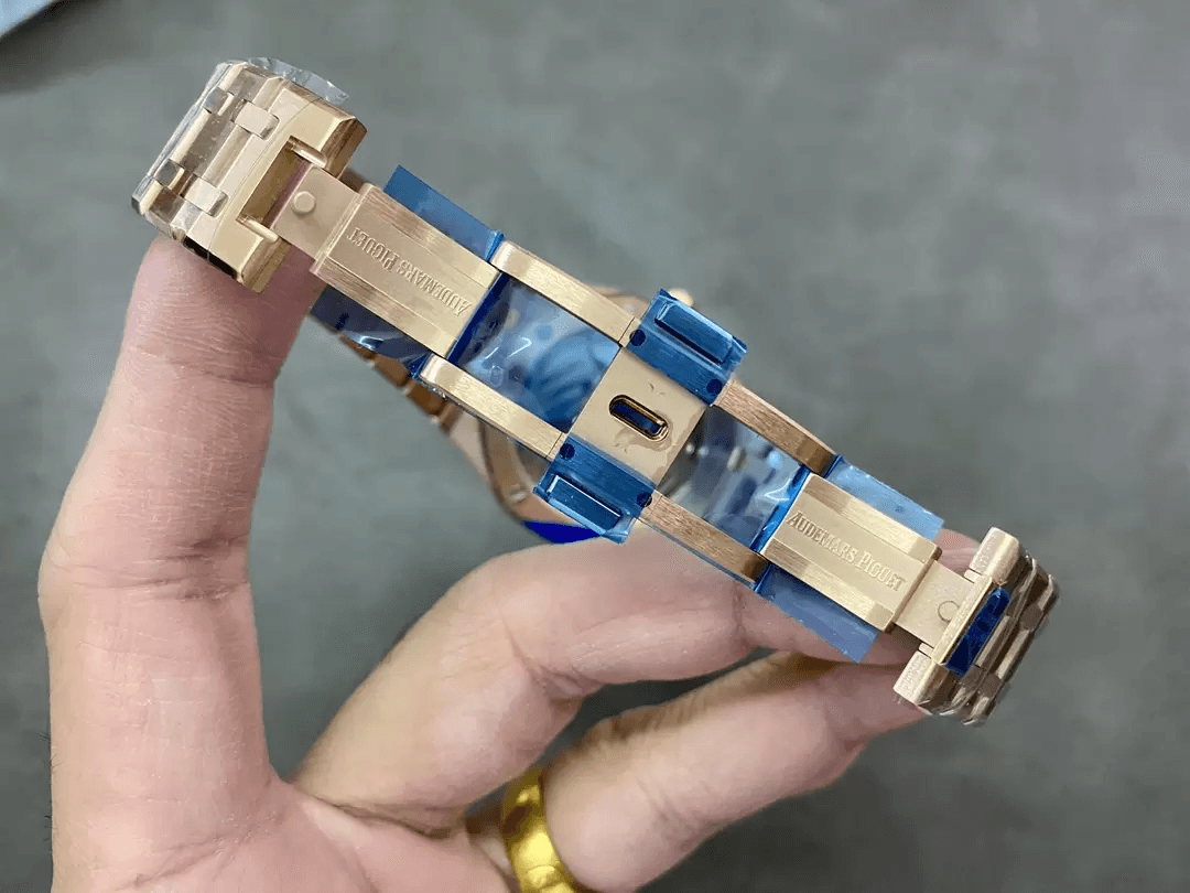 로얄오크 50주년 한정판 금통 청판 / APS 15510 / 41mm / 두께 10.4mm, 4302무브먼트