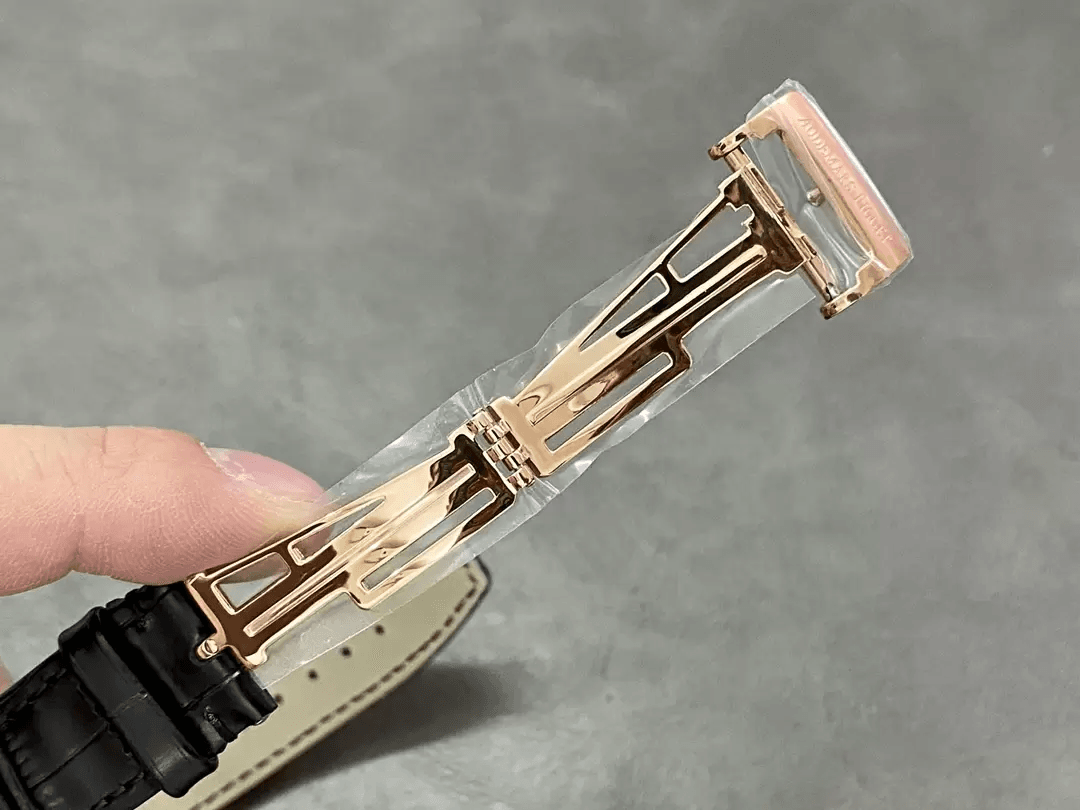 로얄오크 50주년 한정판 금통 검판 가죽밴드 / APS 15510 / 41mm / 두께 10.4mm, 4302무브먼트