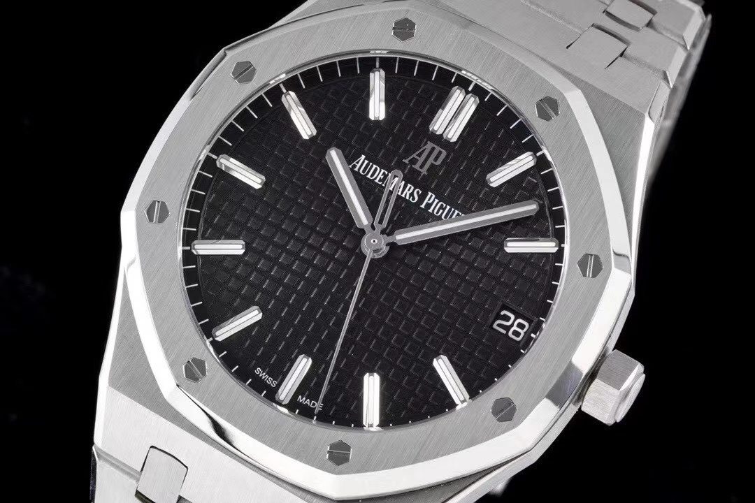 로얄오크 스틸 블랙 다이얼 15500 / ZF 15500ST / 41mm / cal.4302 무브먼트로 업그레이드! 41mm*10.4mm