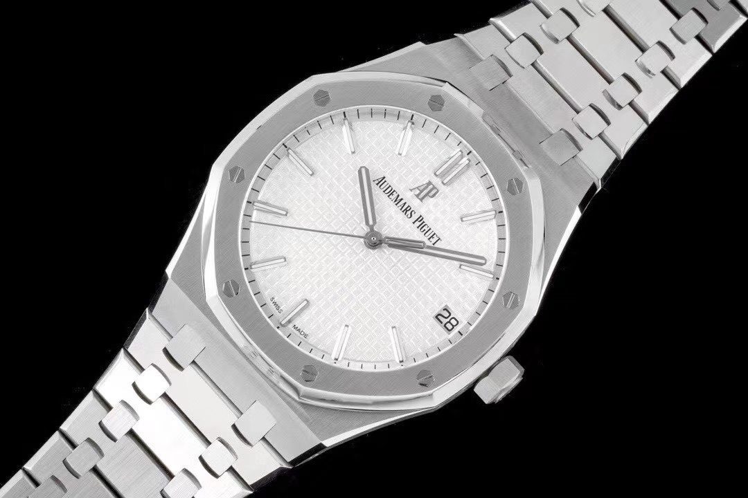 로얄오크 스틸 화이트 다이얼 15500 / ZF 15500ST / 41mm / cal.4302 무브먼트로 업그레이드! 41mm*10.4mm