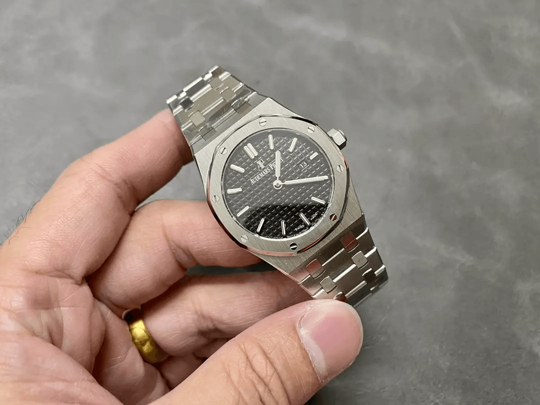 로얄오크 검판 / ZF 67651 / 33mm / 스위스 ETA 쿼츠 무브먼트