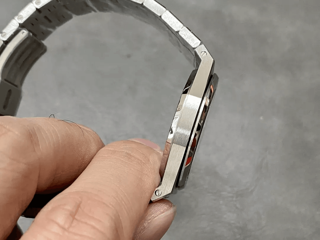 로얄오크 검판 / ZF 67651 / 33mm / 스위스 ETA 쿼츠 무브먼트