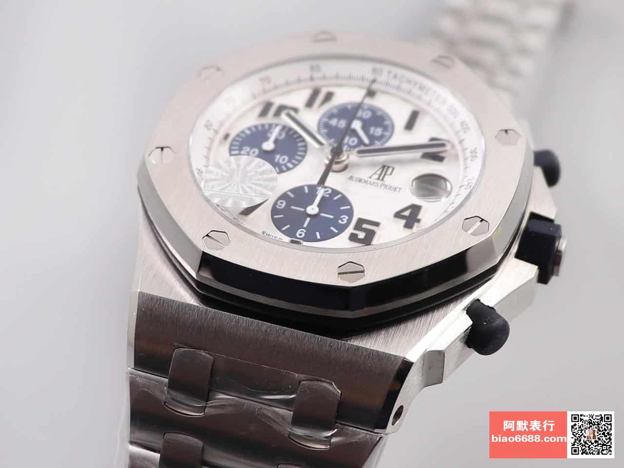 로얄오크 오프쇼어 스틸 화이트/블루 다이얼 / JF 26170ST / 42mm / cal.3126 무브먼트로 업그레이드! 42mm