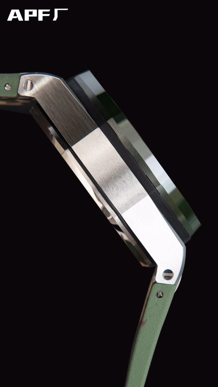로얄오크 오프쇼어 스틸 로즈골드다이얼 카모 러버밴드 / APF 26470SO / 42mm / cal.3126 무브먼트로 업그레이드!
