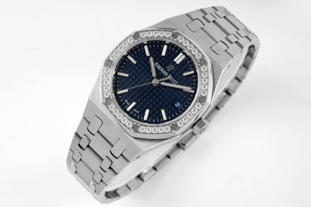 로얄오크 레이디 스틸 다크블루다이얼 / BF 77351ST / 34mm / cal.5800 무브먼트로 업그레이드!