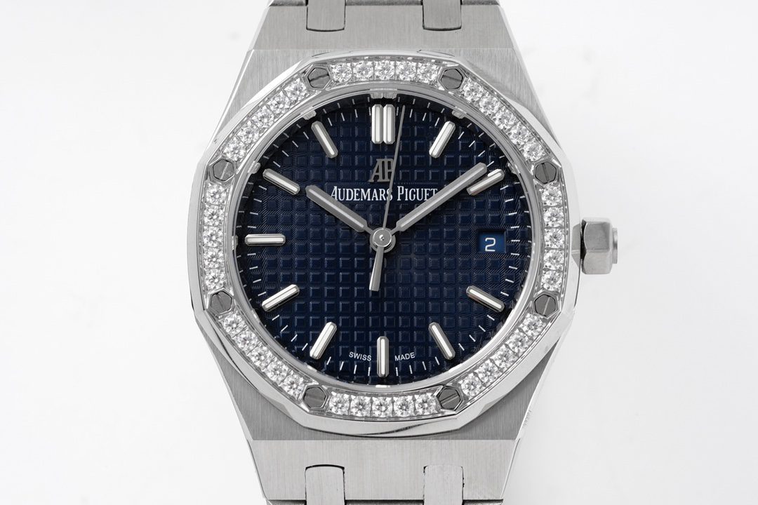 로얄오크 레이디 스틸 다크블루다이얼 / BF 77351ST / 34mm / cal.5800 무브먼트로 업그레이드!