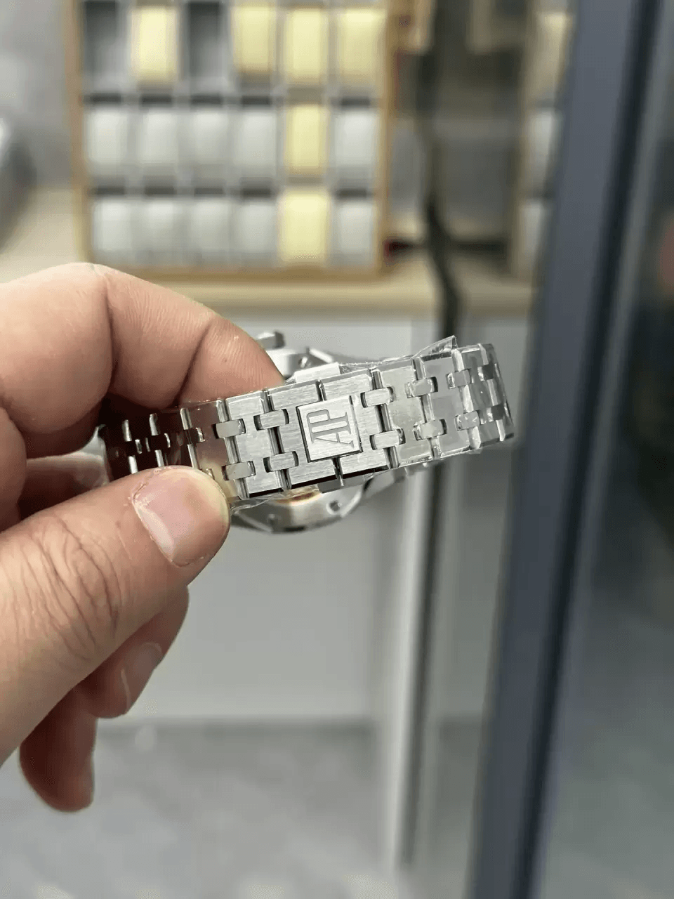 로얄오크 화이트 다이얼 다이아베젤 / APS 15451 / 37MM / 두께 9.8mm, 3120 무브먼트