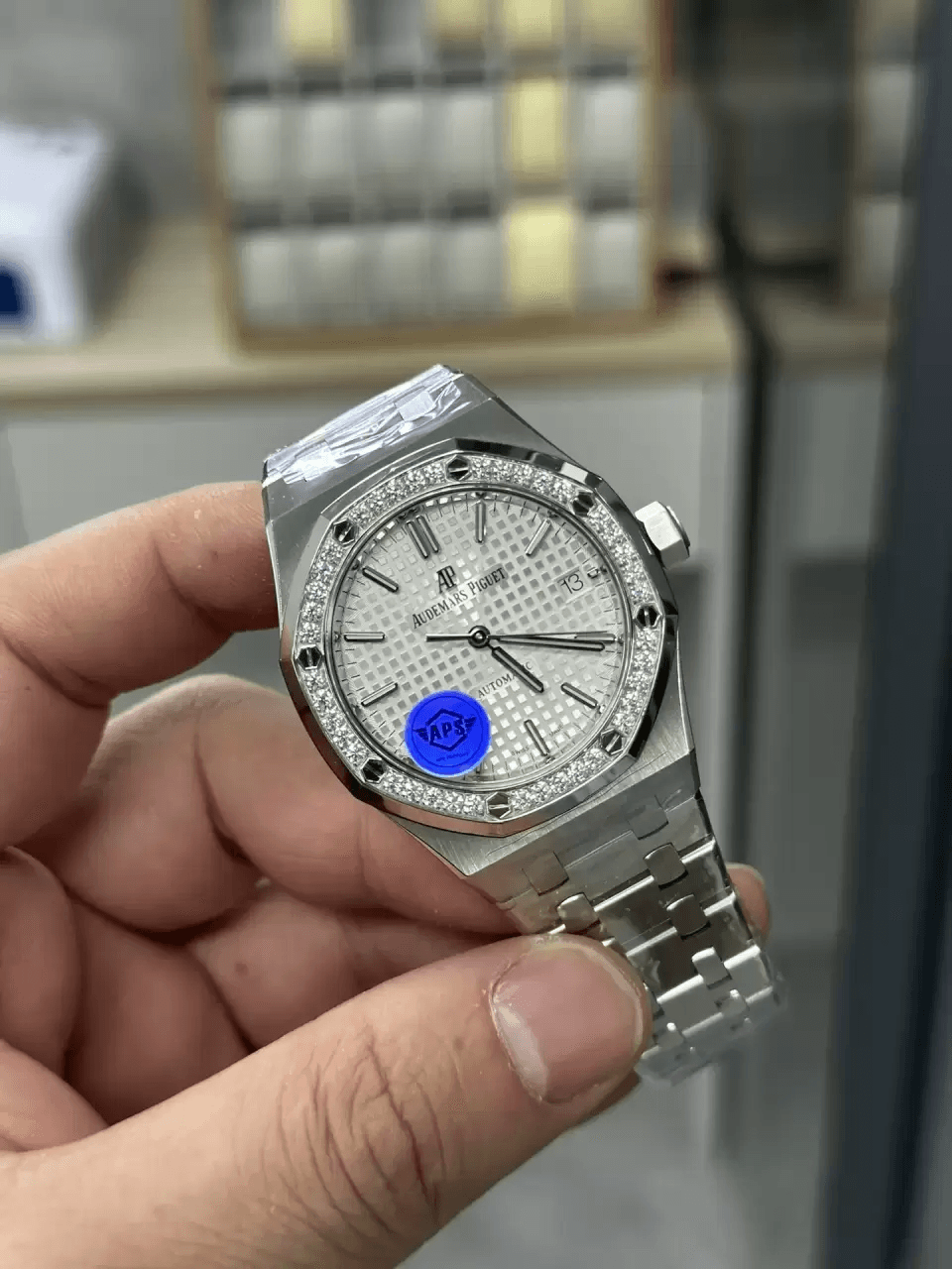 로얄오크 화이트 다이얼 다이아베젤 / APS 15451 / 37MM / 두께 9.8mm, 3120 무브먼트