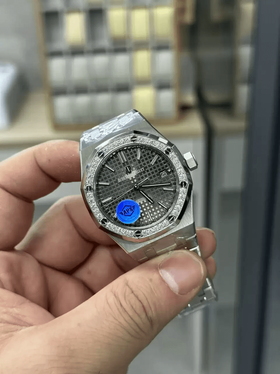 로얄오크 그레이 다이얼 다이아베젤 / APS 15451 / 37MM / 두께 9.8mm, 3120 무브먼트