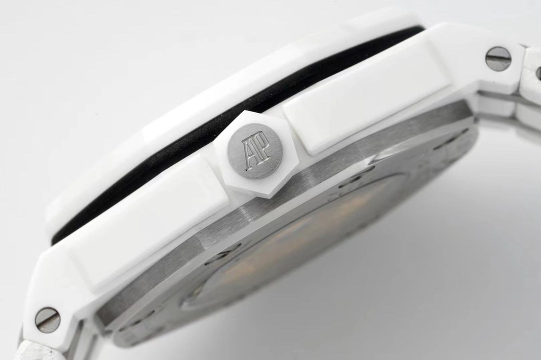 로얄오크 오프쇼어 다이버 화이트 세라믹 / IP 15707CB / 42mm / cal.3120 무브먼트로 업그레이드! 42mm*13.9mm