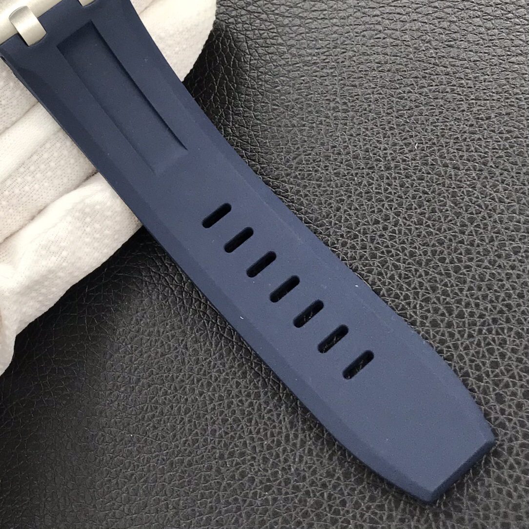 로얄오크 오프쇼어 스틸 블루 / BF 15720ST / 42mm / cal.4308 무브먼트로 업그레이드! 42mm*14.2mm