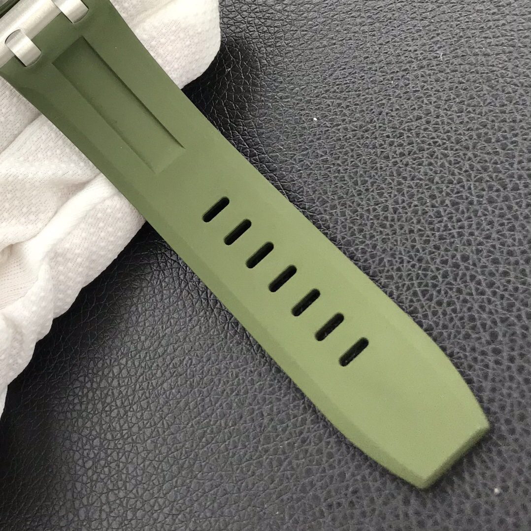 로얄오크 오프쇼어 스틸 카키그린 / BF 15720ST / 42mm / cal.4308 무브먼트로 업그레이드! 42mm*14.2mm