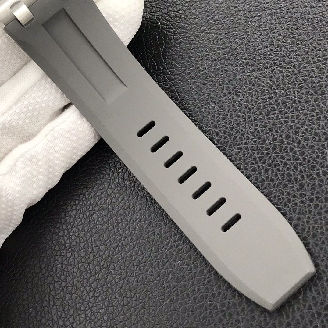 로얄오크 오프쇼어 스틸 그레이 / BF 15720ST / 42mm / cal.4308 무브먼트로 업그레이드! 42mm*14.2mm
