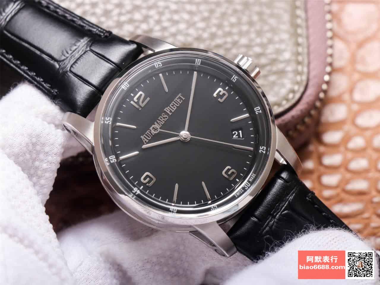 CODE 11.59 화이트골드 블랙다이얼 / TNK 15210BC / 41mm / cal.4302 무브먼트로 업그레이드!