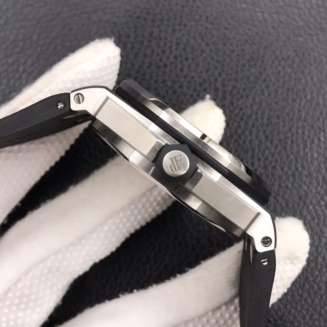 로얄오크 오프쇼어 블랙다이얼 다이버 러버밴드 / JF 15703ST / 42mm / cal.2824 무브먼트로 업그레이드!