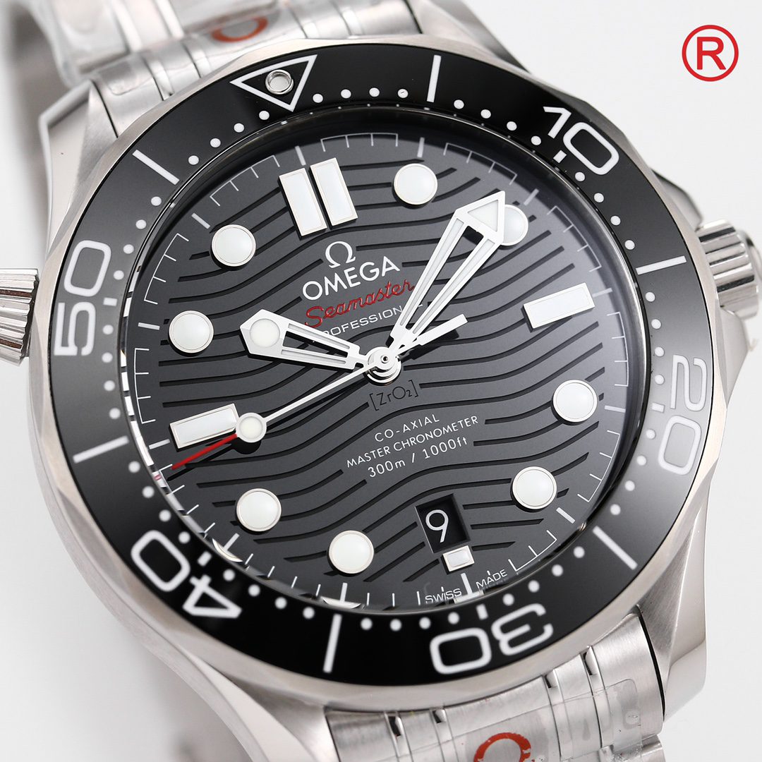 씨마스터 시리즈 검판 스틸 / OR 210.32.42.20.01.001 / 42mm / 8800 무브, 사이즈 42mm