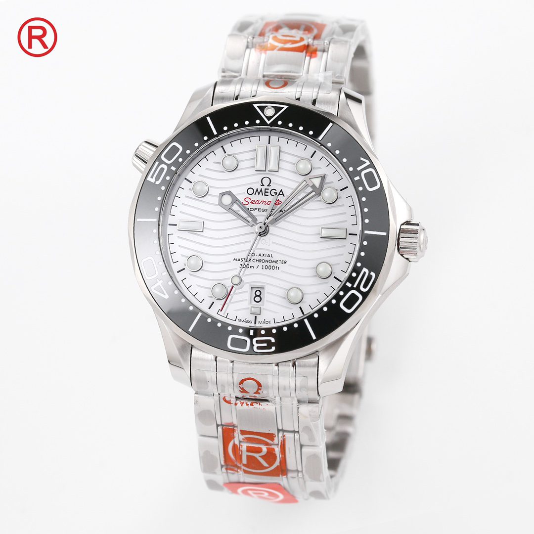 씨마스터 시리즈 흰판 스틸 / OR 210.30.42.20.04.001 / 42mm / 8800 무브, 사이즈 42mm