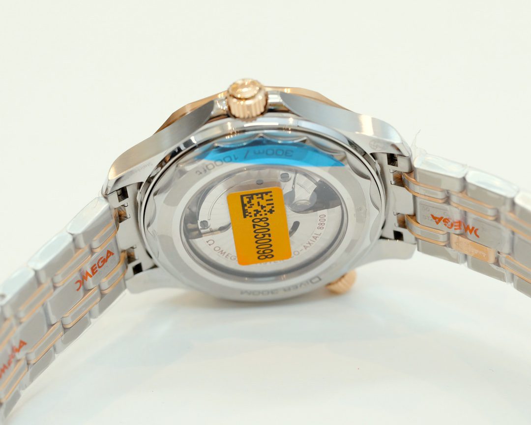 씨마스터 시리즈 검판 로골 콤비 / OR 210.20.42.20.03.002 / 42mm / 8800 무브, 사이즈 42mm