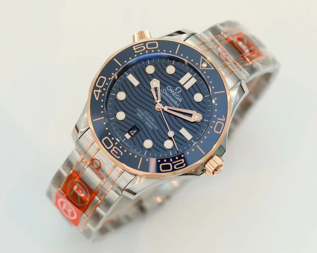 씨마스터 시리즈 청판 로골 콤비 / OR 210.20.42.20.03.002 / 42mm / 8800 무브, 사이즈 42mm