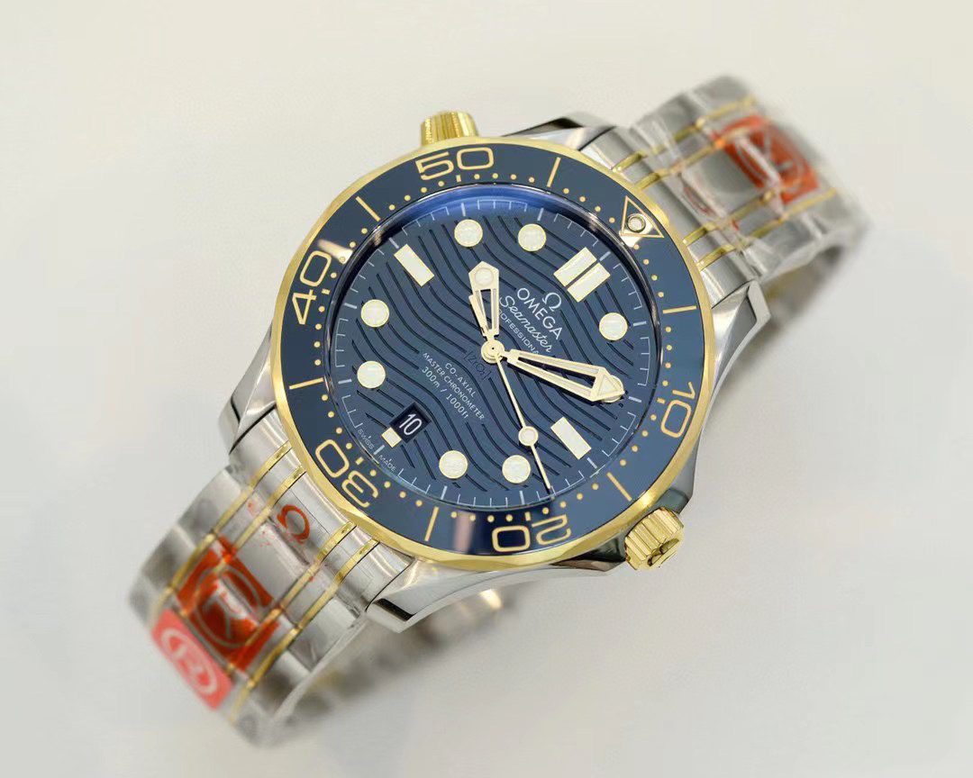 씨마스터 시리즈 청판 옐골 콤비 / OR 210.20.42.20.03.001 / 42mm / 8800 무브, 사이즈 42mm