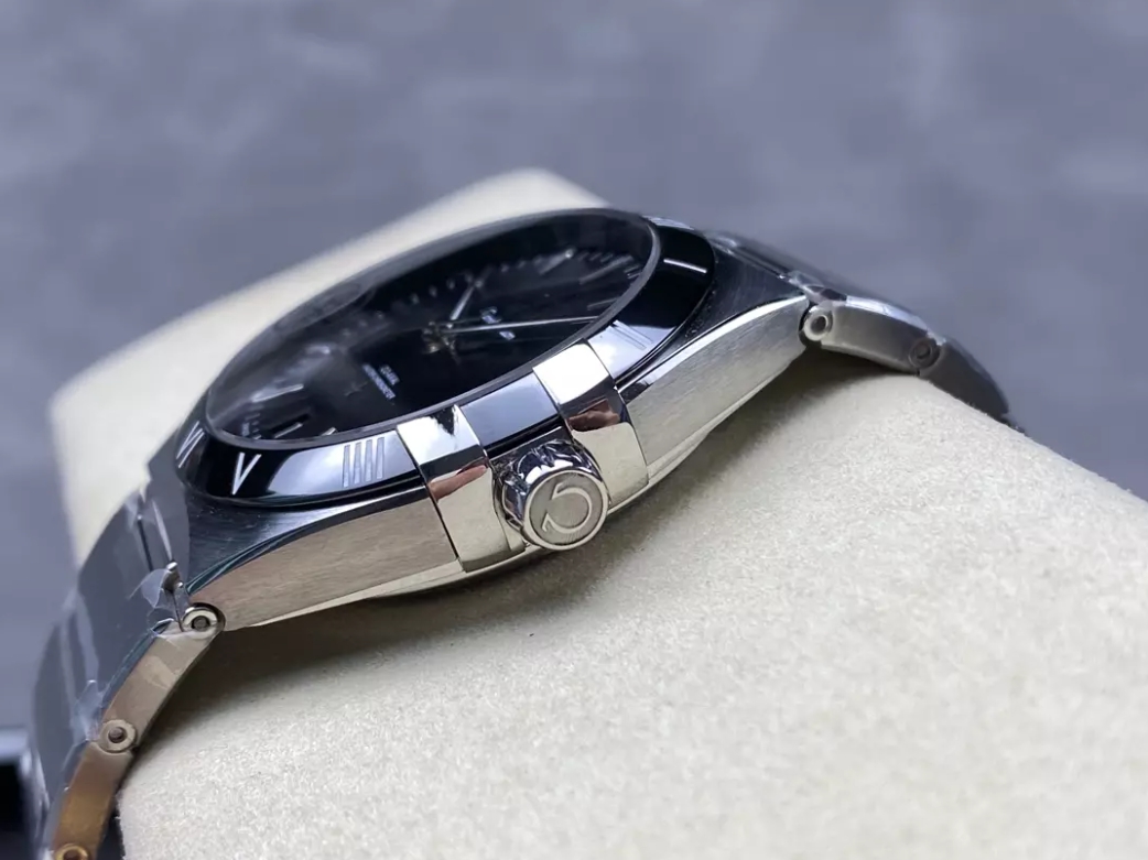 컨스텔레이션 41mm 블랙 다이얼, SS 브레이슬릿 / V+ / 41mm / 독점적인 True 8900/8901 무브먼트