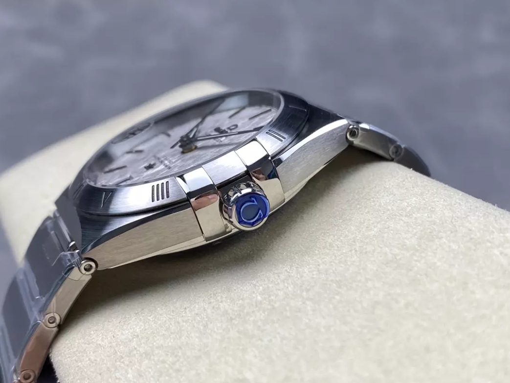 컨스텔레이션 41mm 트윌 그레이 다이얼, SS 브레이슬릿 / V+ / 41mm / 독점적인 True 8900/8901 무브먼트