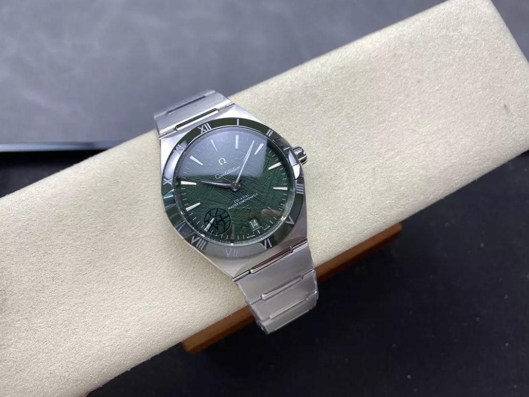 컨스텔레이션 41mm 운석 그린 다이얼, SS 브레이슬릿 / V+ / 41mm / 독점적인 True 8900/8901 무브먼트