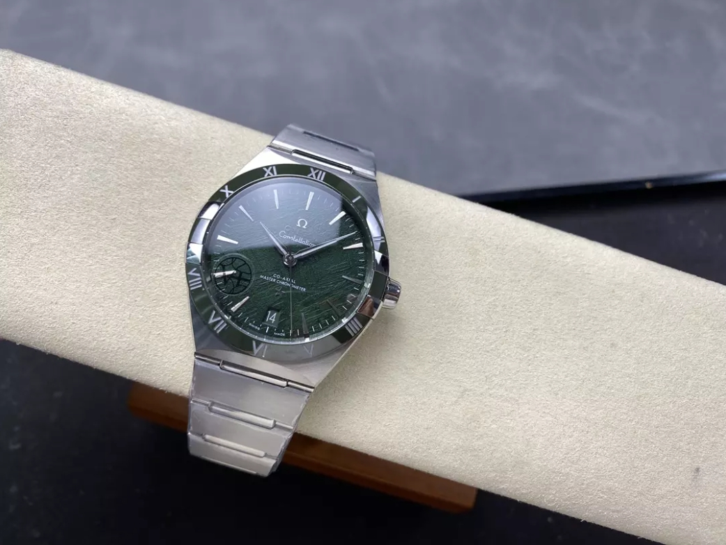 컨스텔레이션 41mm 운석 그린 다이얼, SS 브레이슬릿 / V+ / 41mm / 독점적인 True 8900/8901 무브먼트
