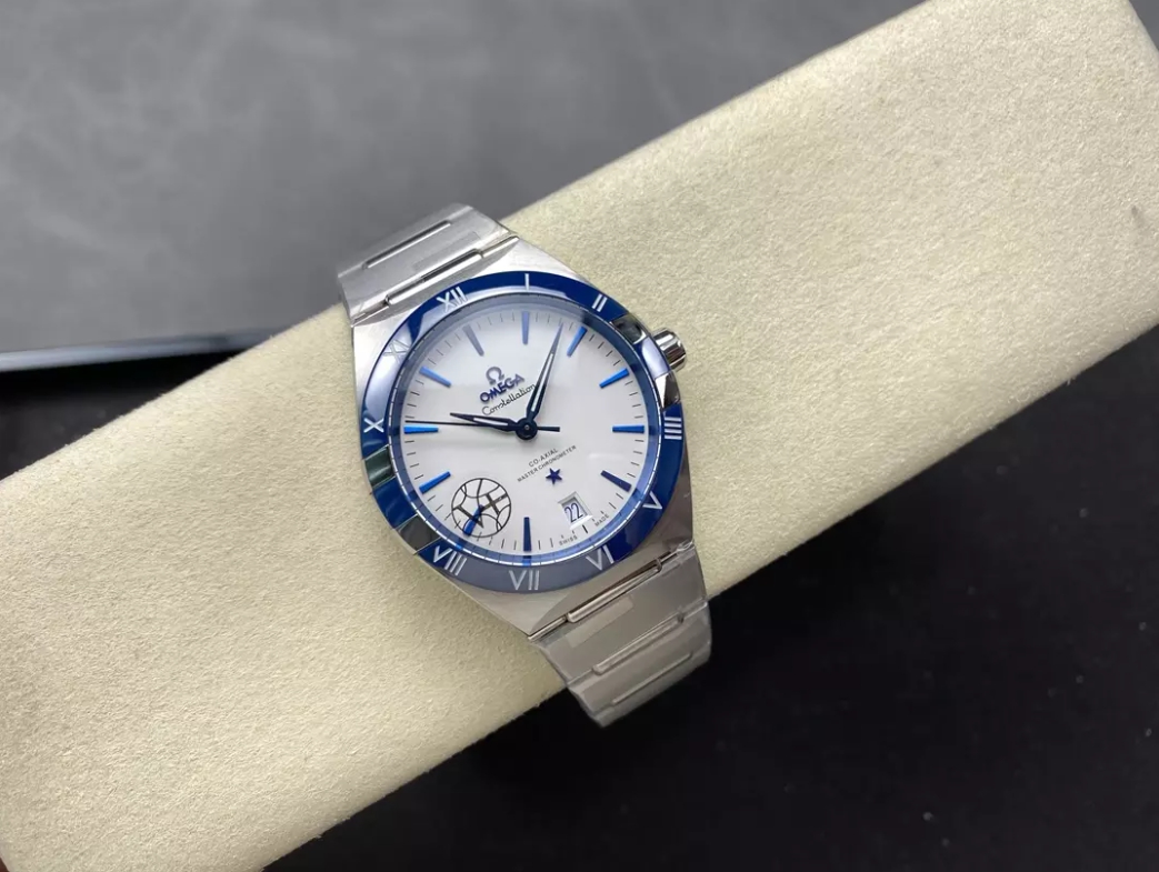 컨스텔레이션 41mm 화이트 다이얼, SS 브레이슬릿 / V+ / 41mm / 독점적인 True 8900/8901 무브먼트
