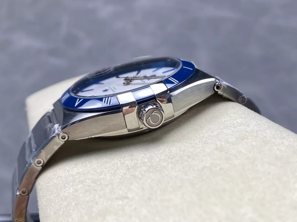 컨스텔레이션 41mm 화이트 다이얼, SS 브레이슬릿 / V+ / 41mm / 독점적인 True 8900/8901 무브먼트