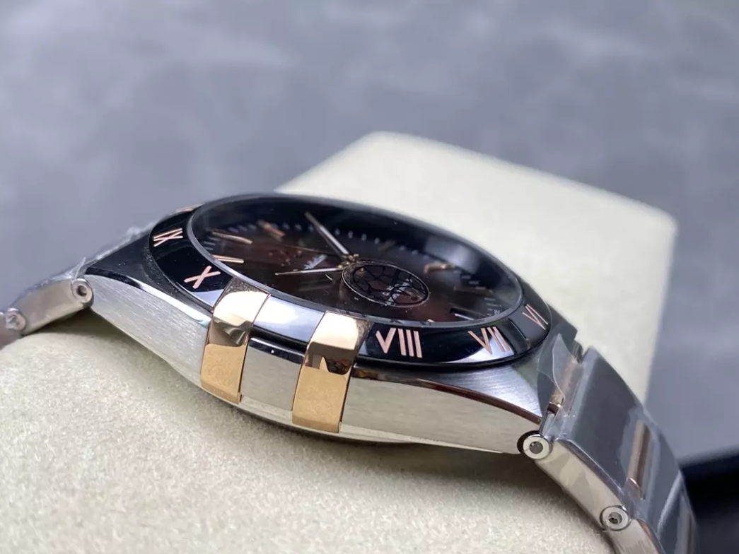 컨스텔레이션 41mm 브라운 다이얼, SS 브레이슬릿 / V+ / 41mm / 독점적인 True 8900/8901 무브먼트