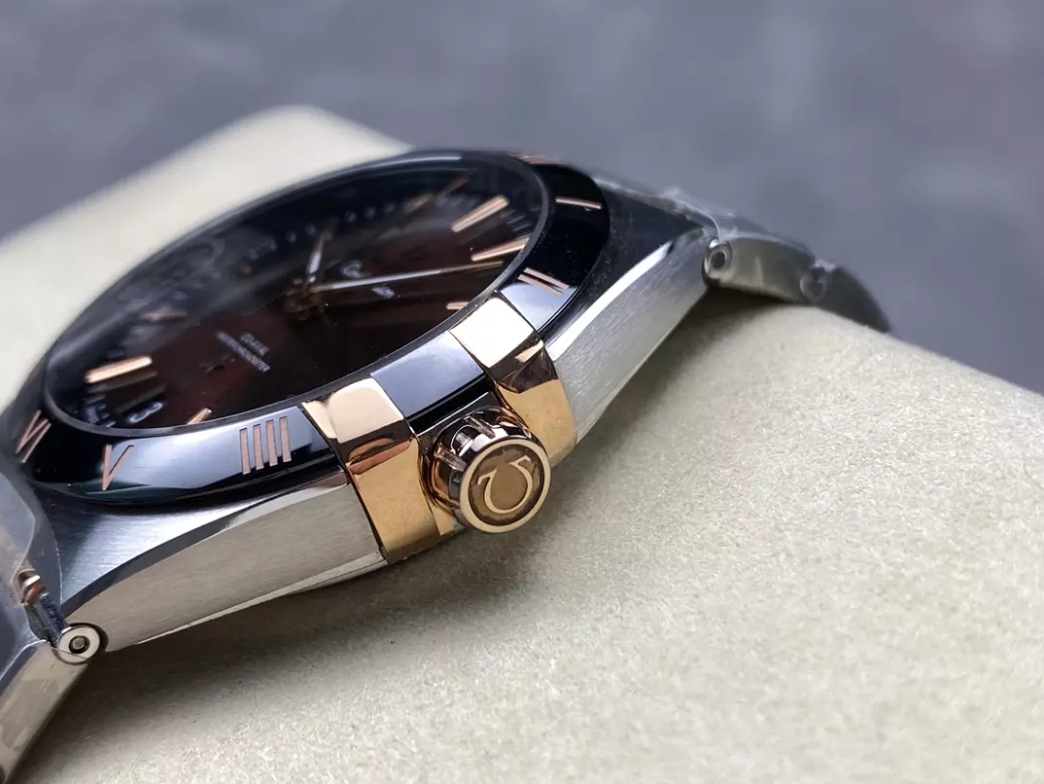 컨스텔레이션 41mm 브라운 다이얼, SS 브레이슬릿 / V+ / 41mm / 독점적인 True 8900/8901 무브먼트