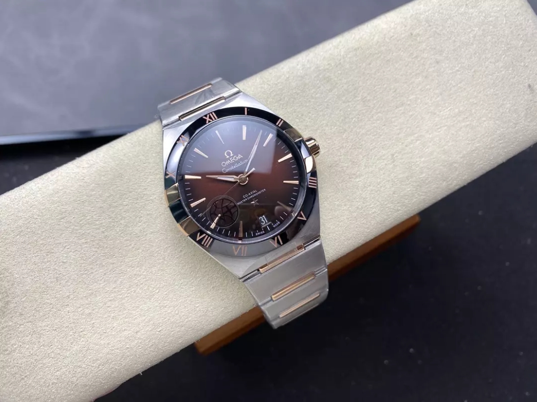 컨스텔레이션 41mm 브라운 다이얼, SS 브레이슬릿 / V+ / 41mm / 독점적인 True 8900/8901 무브먼트