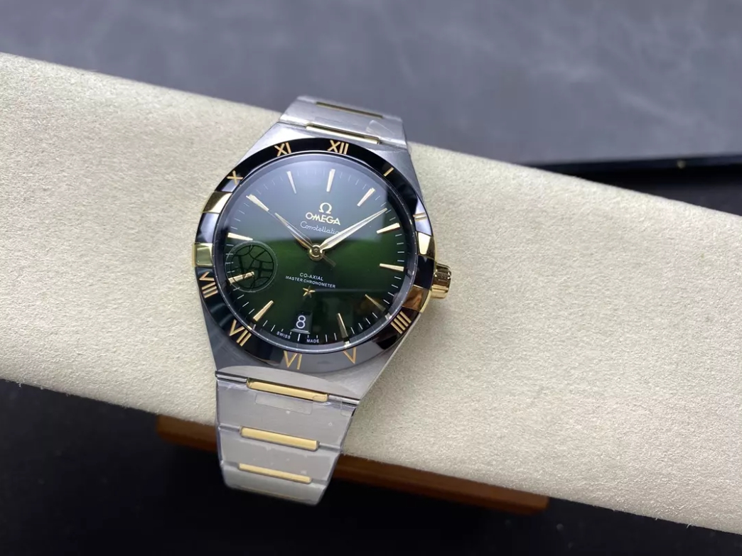컨스텔레이션 41mm 그린 다이얼, SS 브레이슬릿 / V+ / 41mm / 독점적인 True 8900/8901 무브먼트