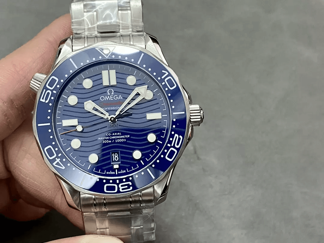씨마스터 300 청판 /VS 210.30.42.20.01.001/42mm /VS 자체 제작 8800 올인원 무브먼트
