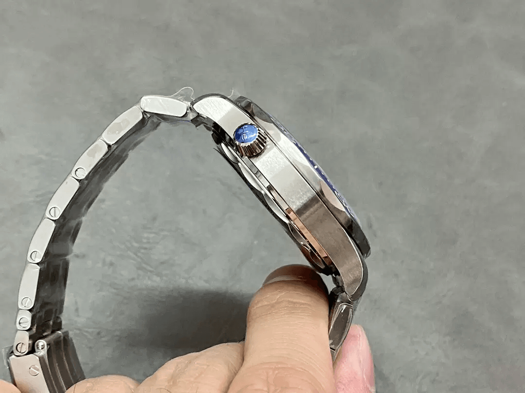 씨마스터 300 청판 /VS 210.30.42.20.01.001/42mm /VS 자체 제작 8800 올인원 무브먼트