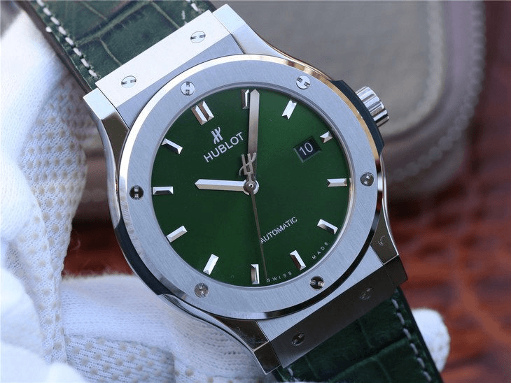클래식 퓨전 티타늄 그린 다이얼 러버 스트랩 / JJ 542.NX.8970.LR / 42mm / 맞춤형 HUB 11 자동 기계식 무브먼트