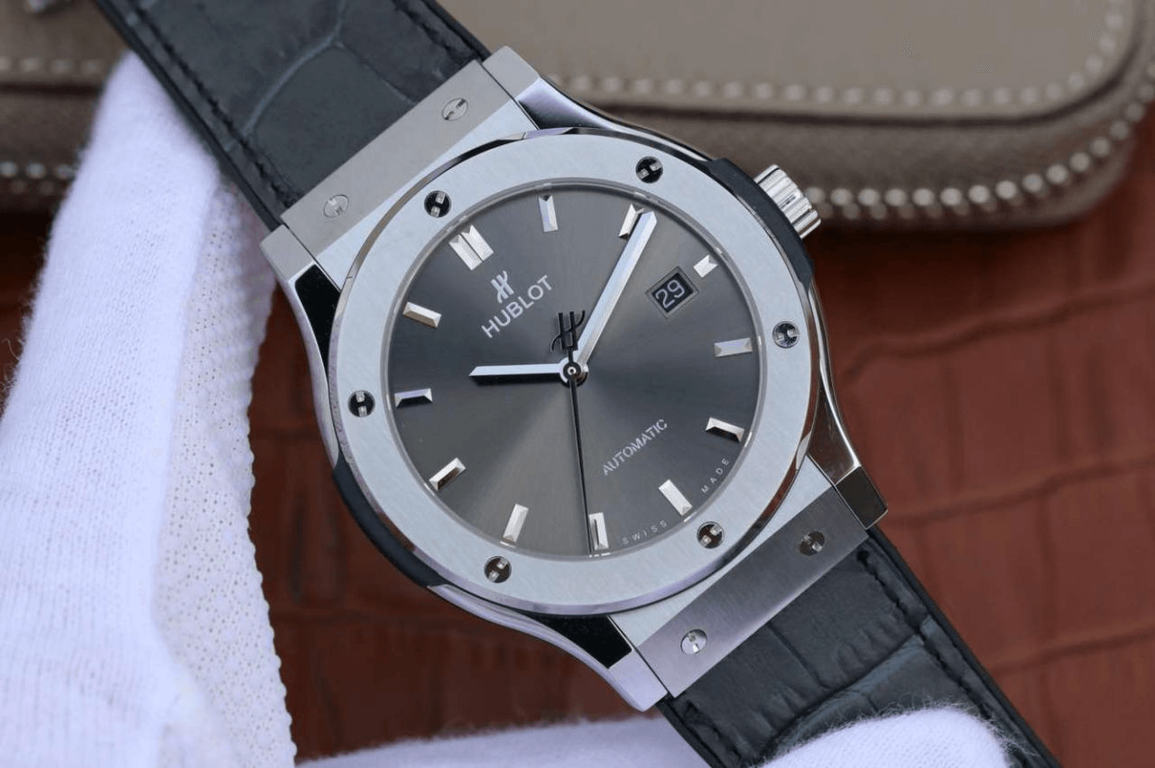 클래식 퓨전 티타늄 레이싱 그레이 다이얼 러버 스트랩 / JJ 542.NX.7071.LR / 42mm / 맞춤형 HUB 11 자동 기계식 무브먼트