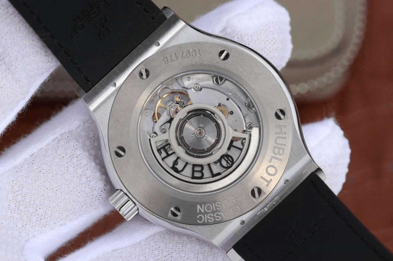클래식 퓨전 티타늄 화이트 다이얼 러버 스트랩 / JJ 542.NX.2611.LR / 42mm / 맞춤형 HUB 11 자동 기계식 무브먼트
