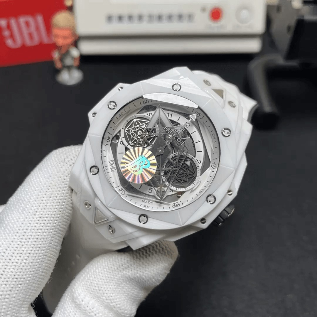 빅뱅 상 블루 II 세라믹 화이트 러버 스트랩 / BBF 418.HX.2001.RX.MXM21 / 45mm / HUB1240 자동 크로노그래프 무브먼트