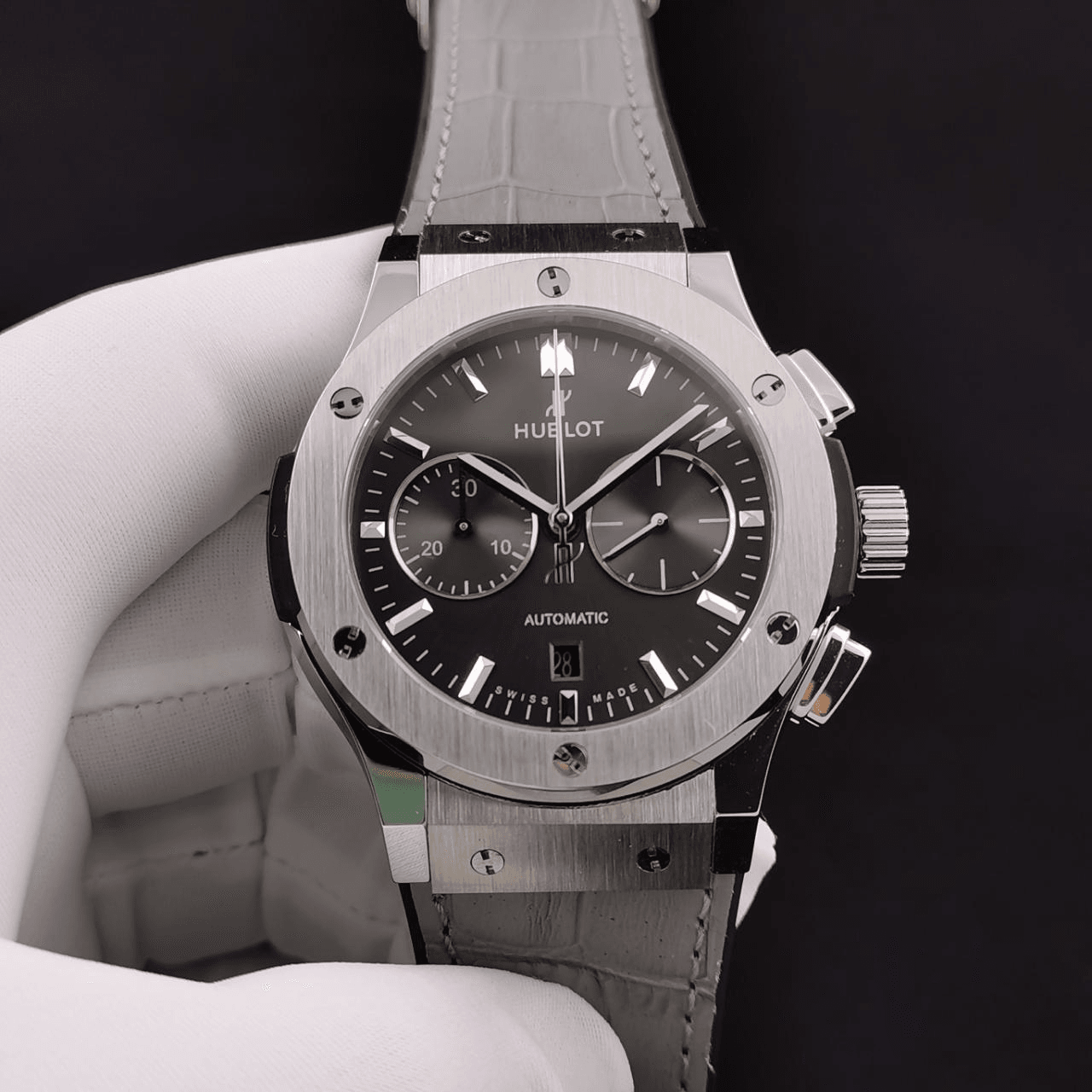 클래식 퓨전 티타늄 레이싱그레이 / HB 521.NX.7071.LR / Hub 7750 무브먼트