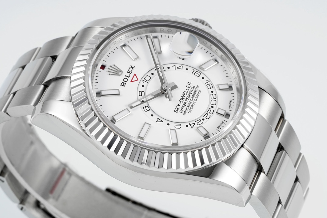 스카이드웰러 화이트 다이얼 SS 오이스터 브레이슬릿 / ZF 326934 / 42mm / 28800vph의 Asian 2824 자동 무브먼트