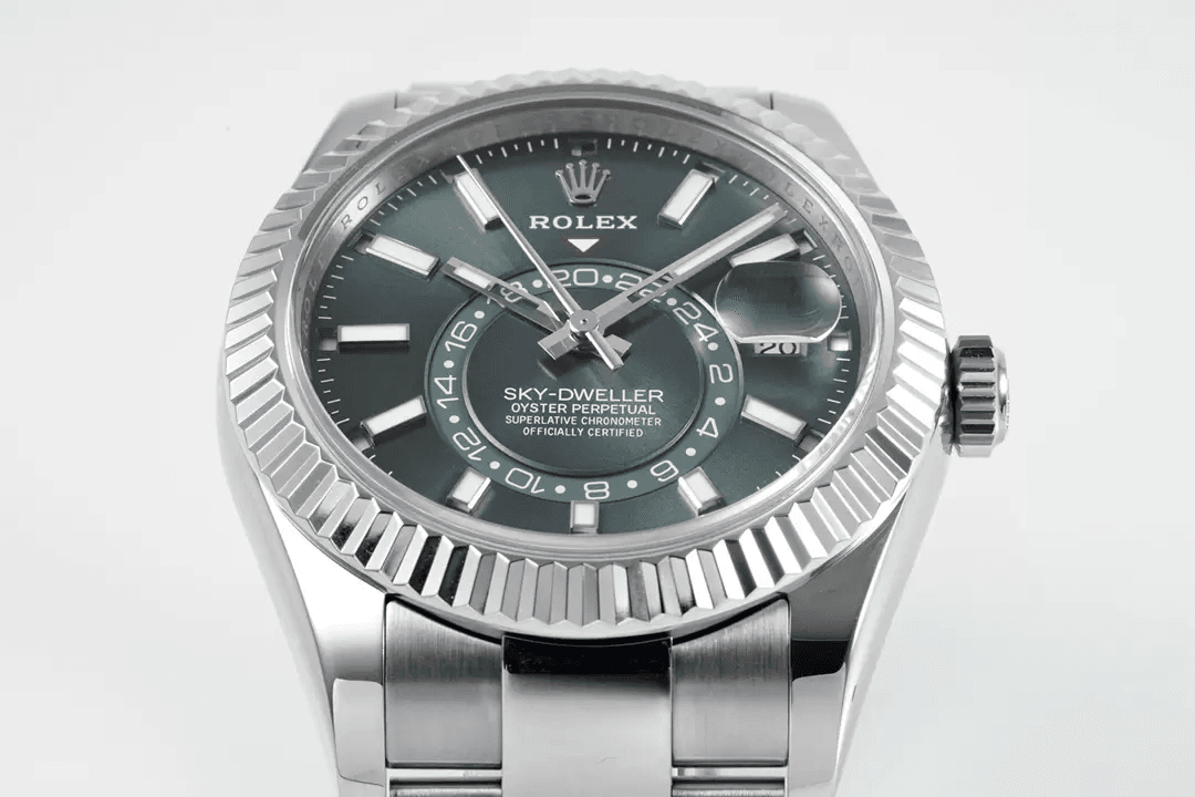 스카이드웰러 그린 다이얼 SS 오이스터 브레이슬릿 / ZF 326934 / 42mm / 28800vph의 Asian 2824 자동 무브먼트